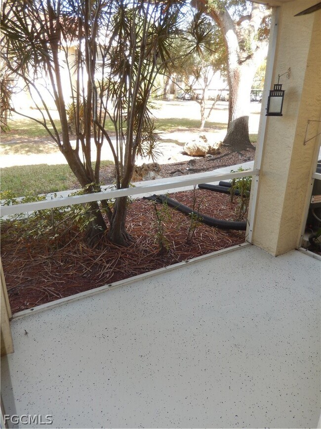 Building Photo - 12560 Equestrian Cir