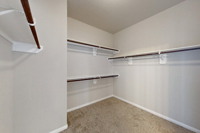 Building Photo - 3 bedroom, 2.5 bath with Study or 4th Bedroom and Game Room extras include Gym, Storage Racks in ...