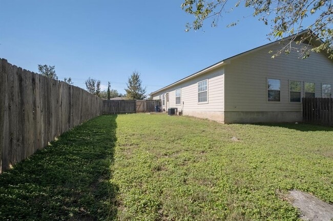 Building Photo - 2300 S Bagdad Rd