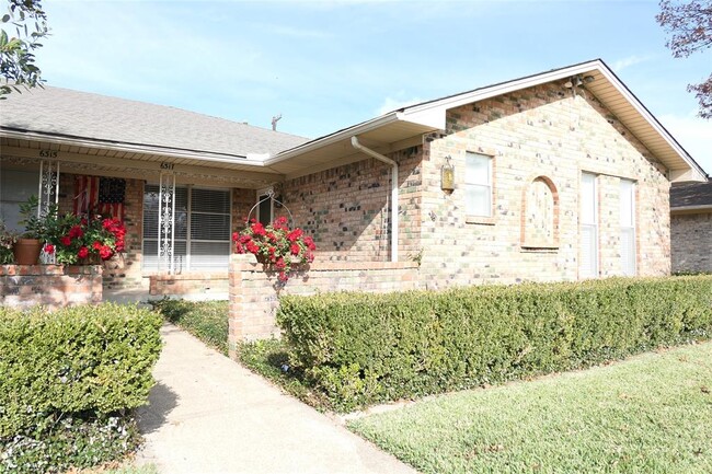 Building Photo - 6317 Rincon Way
