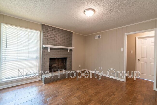 Building Photo - 4262 Sunnyslope Dr