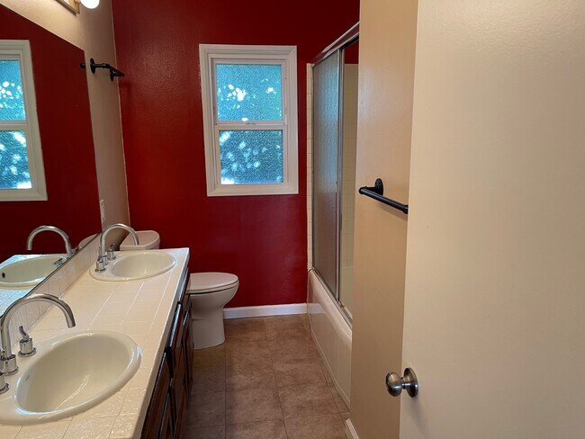 Building Photo - 20151 Hart St