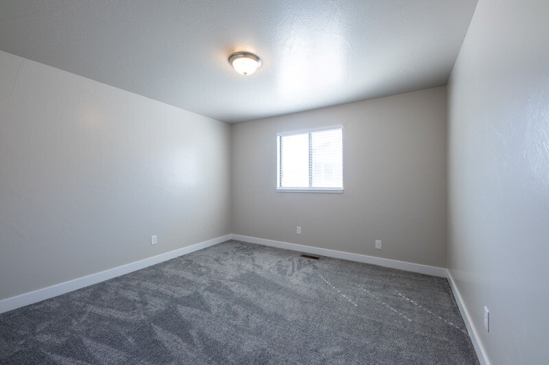 Building Photo - 5235 S Glendon Wy