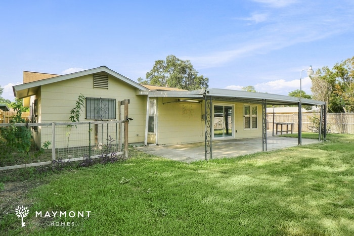 Building Photo - 5103 Redding Dr