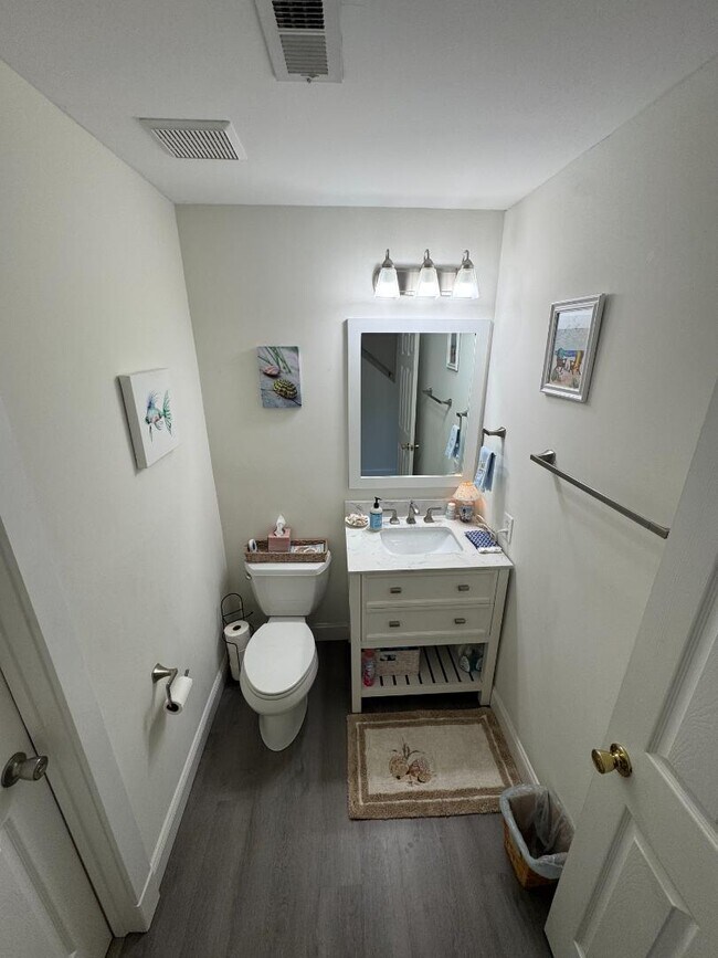 Building Photo - 12 Old S Ct