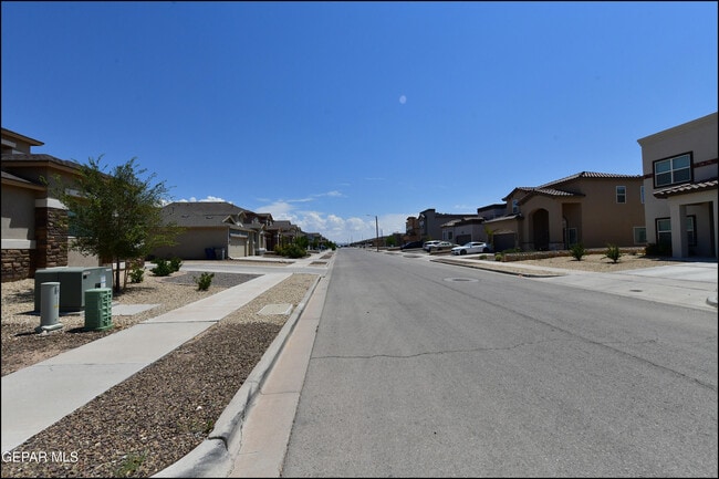 Building Photo - 14717 Tierra Escape Ave