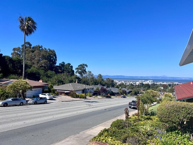 Building Photo - 2717 Trousdale Dr