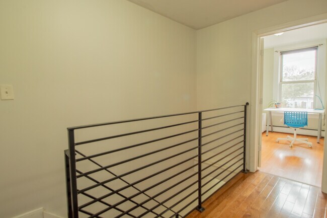 2nd Floor Hallway - 429 Mallory Ave