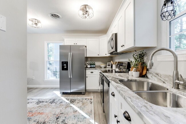 Building Photo - 15909 Dockside Ct