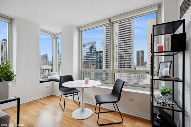 Building Photo - 33 W Ontario St