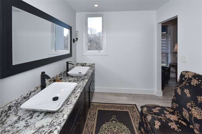 Building Photo - 19000 Lake Rd