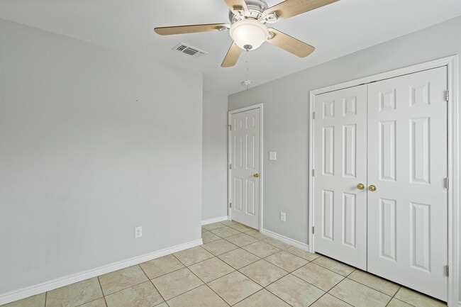 Building Photo - 1013 Tesoro Run