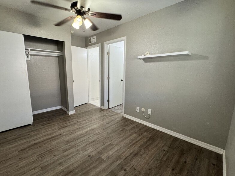 Building Photo - 726 Calle Nueva Vida