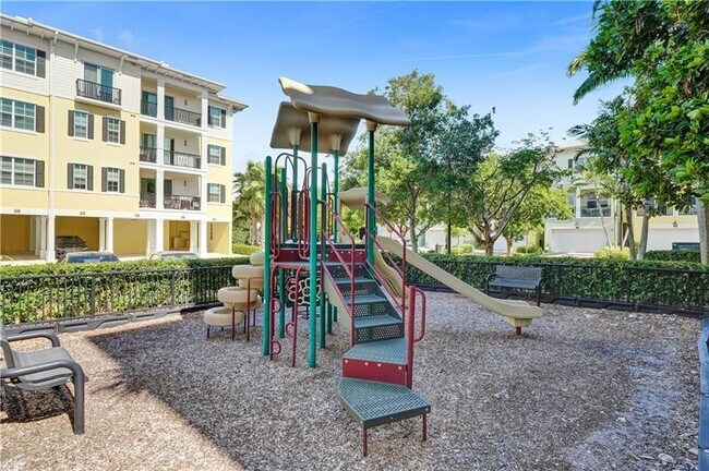 Building Photo - 226 N Latitude Cir