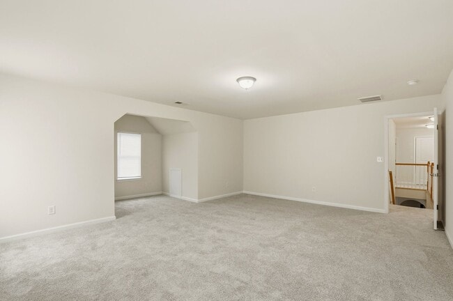 Building Photo - Move-In Ready Gem Near UNCC with Fresh Updates