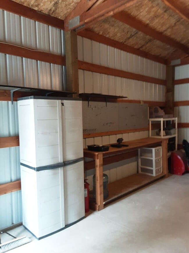Building Photo - 274 Horseshoe Lake Rd