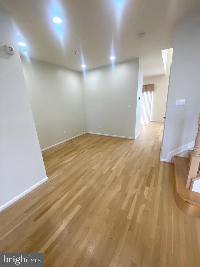 Building Photo - 372 Tuvira Ln