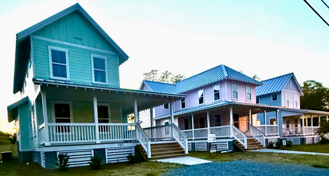 Primary Photo - 721 N Atlantic Ave