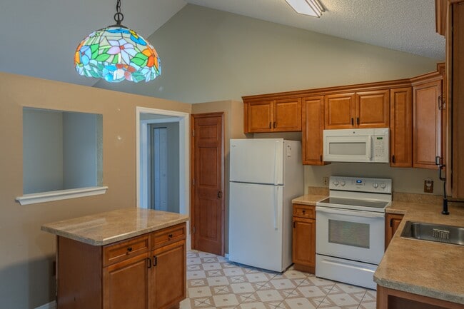 Building Photo - 1011 Shayler Ave