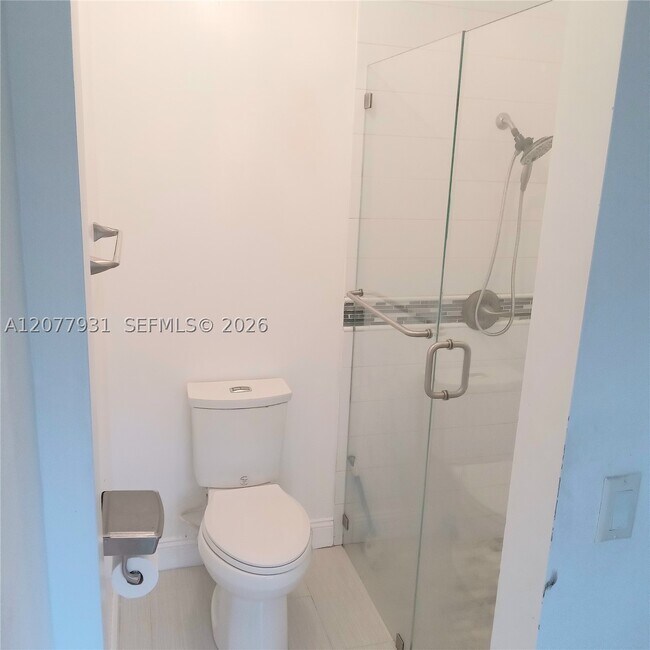 Building Photo - 2441 SW 85th Ave
