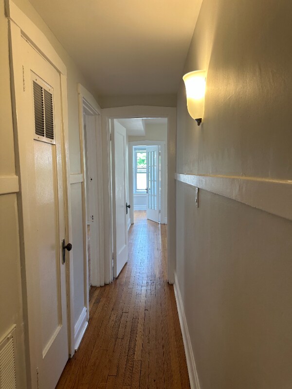 Building Photo - 4237 N Ashland Ave