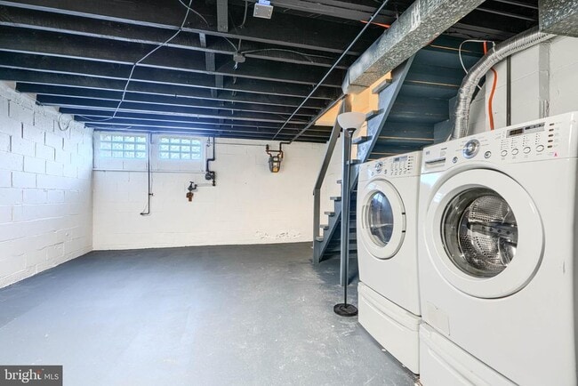 Building Photo - 602 Aldworth Rd