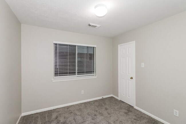 Building Photo - 6807 Highwind Bend Ln