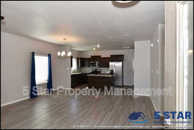 Building Photo - 4825 Mark Avizo