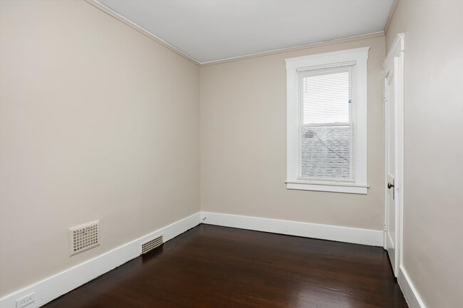 Building Photo - 1471 Wayburn St
