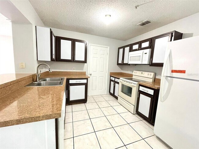 Building Photo - 9945 Wheatberry Ct