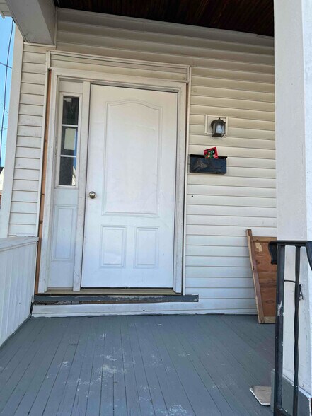 Primary Photo - 27 Wilson Ave