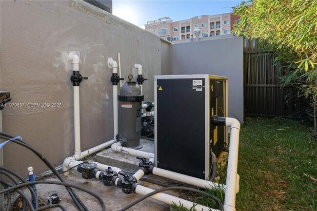 Building Photo - 3187 SW 23rd St