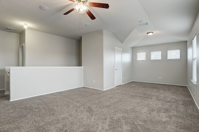 Building Photo - 223 Sunset Colony Dr