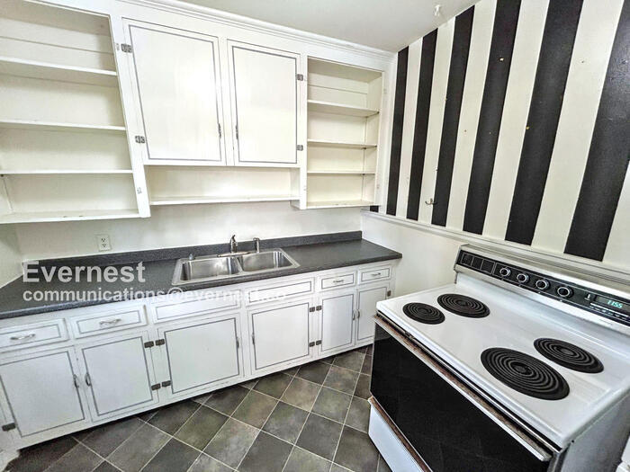 Building Photo - 4800 Cutshaw Ave