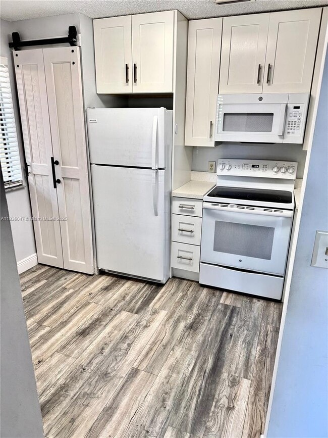 Building Photo - 1192 Coral Club Dr