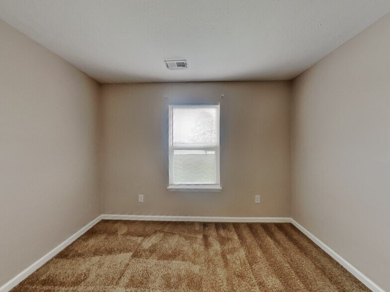 Building Photo - 7251 Blue Ridge Dr