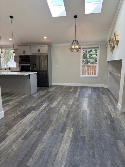 Building Photo - 5868 Lean Way