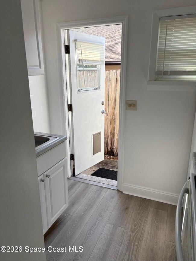 Building Photo - 385 S Brevard Ave