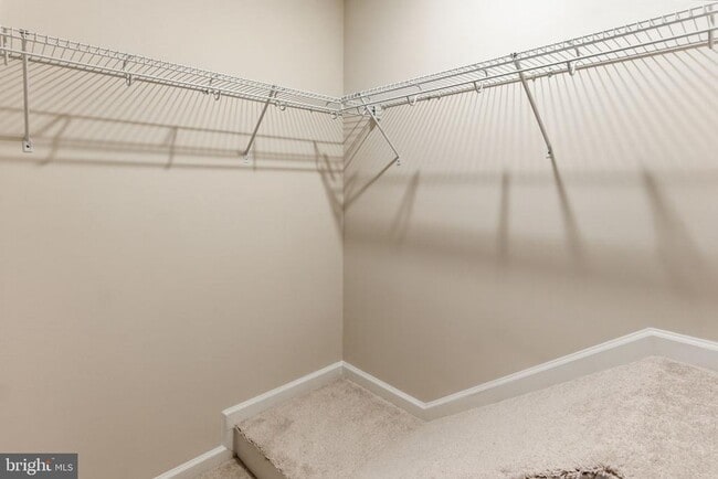 Building Photo - 410 18th Ave