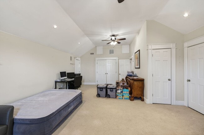 Building Photo - Elegant & Spacious Home Available in Church Point