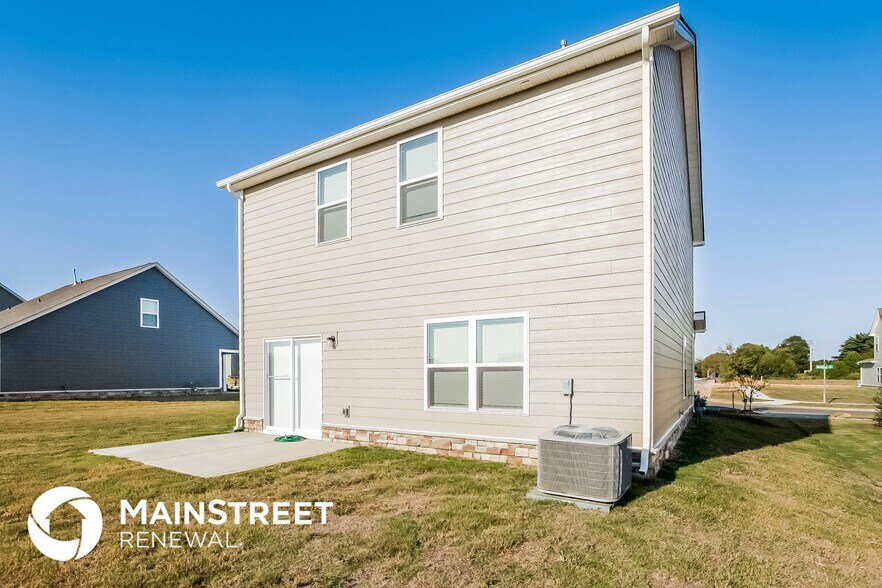 Building Photo - 4358 Hornyak Dr