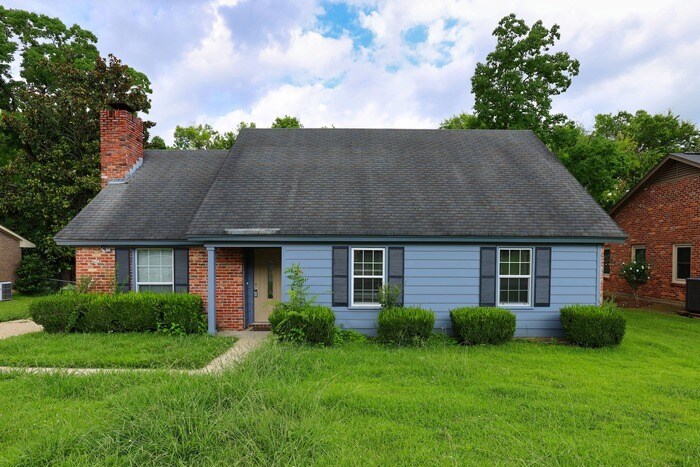 Primary Photo - 5817 Carriage Brook Rd