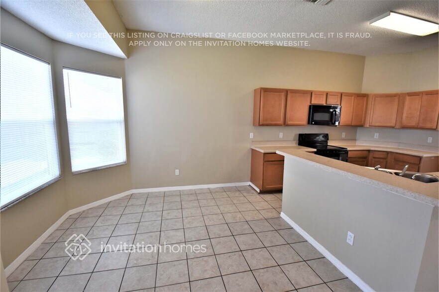 Building Photo - 4615 Hazelgrove Dr
