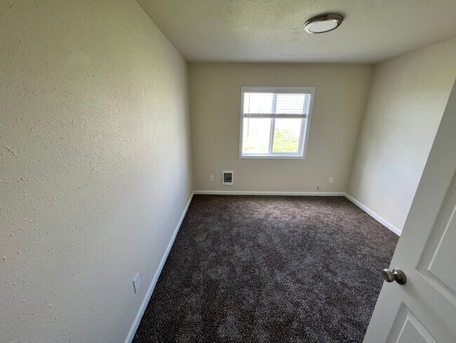 Building Photo - 1219 Arlington Dr