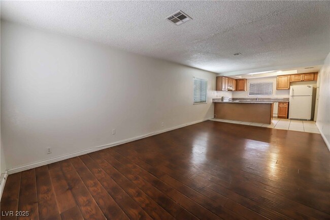 Building Photo - 3649 S Van Dyke Ave