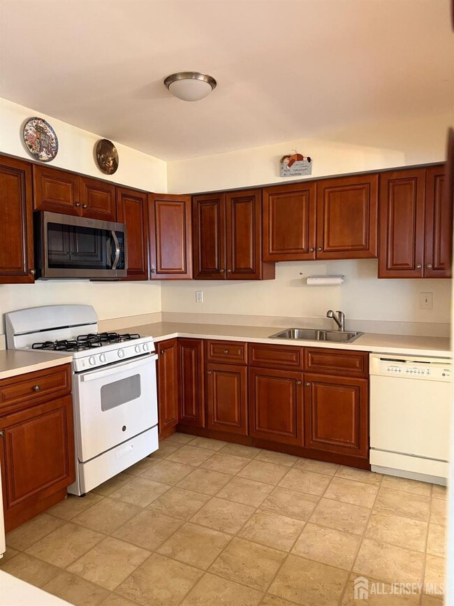 Building Photo - 161 Andover Pl