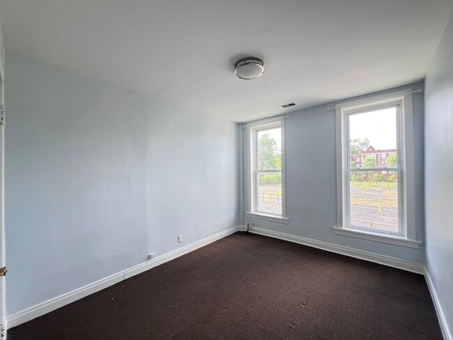 Building Photo - 7024 S Wentworth Ave