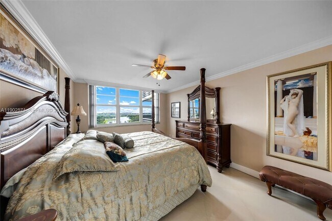 Building Photo - 3095 N Course Dr