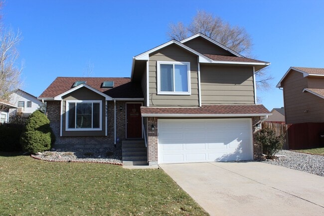 Primary Photo - 3 BEDROOM HOME IN WIDEFIELD!!