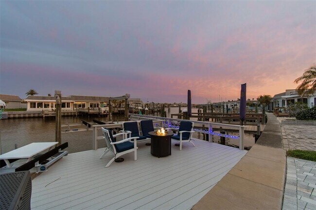 Building Photo - 392 Boca Ciega Point Blvd N